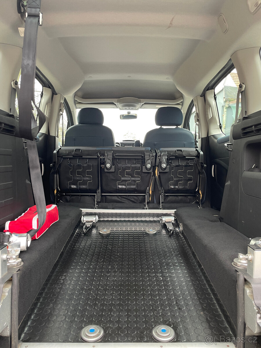 Citroën Berlingo: pro převoz vozíčkáře - 6
