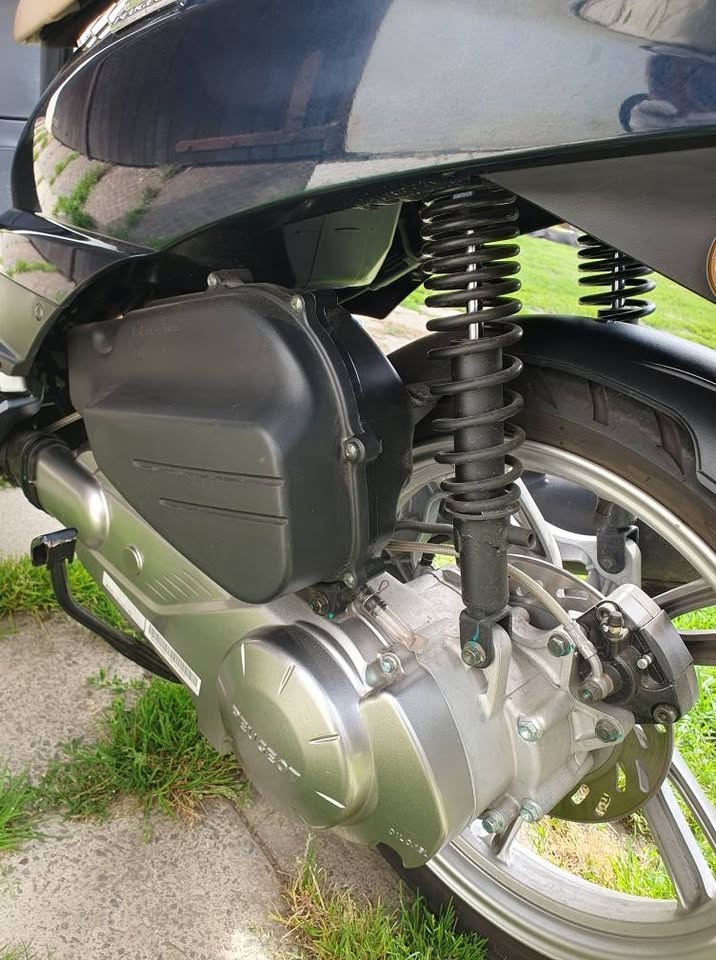 Peugeot Tweet 125i - 6