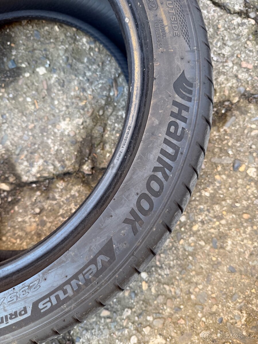 Letní pneu 235/45/18 - 6