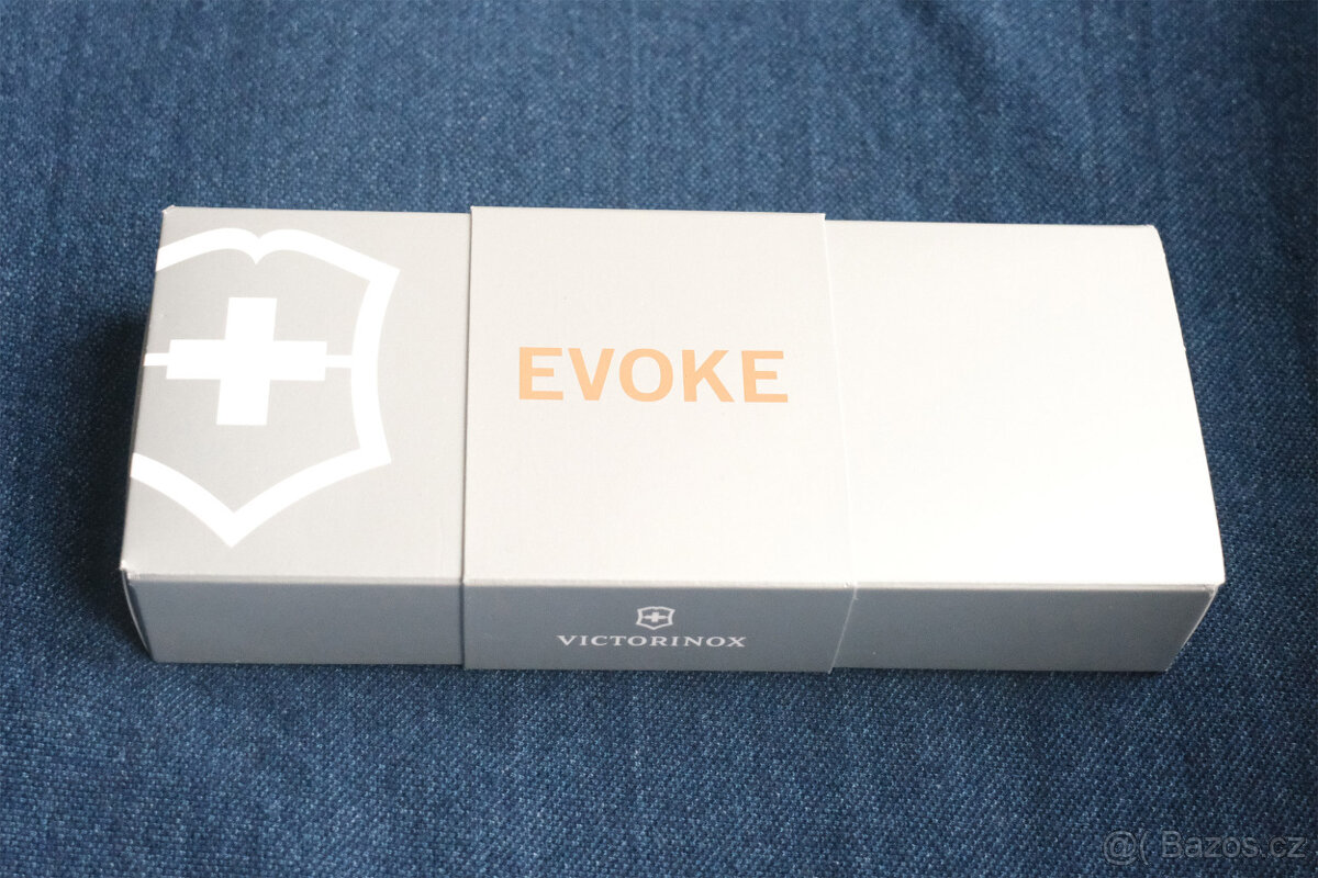 Prodám Victorinox Evoke Wood Brown - 6