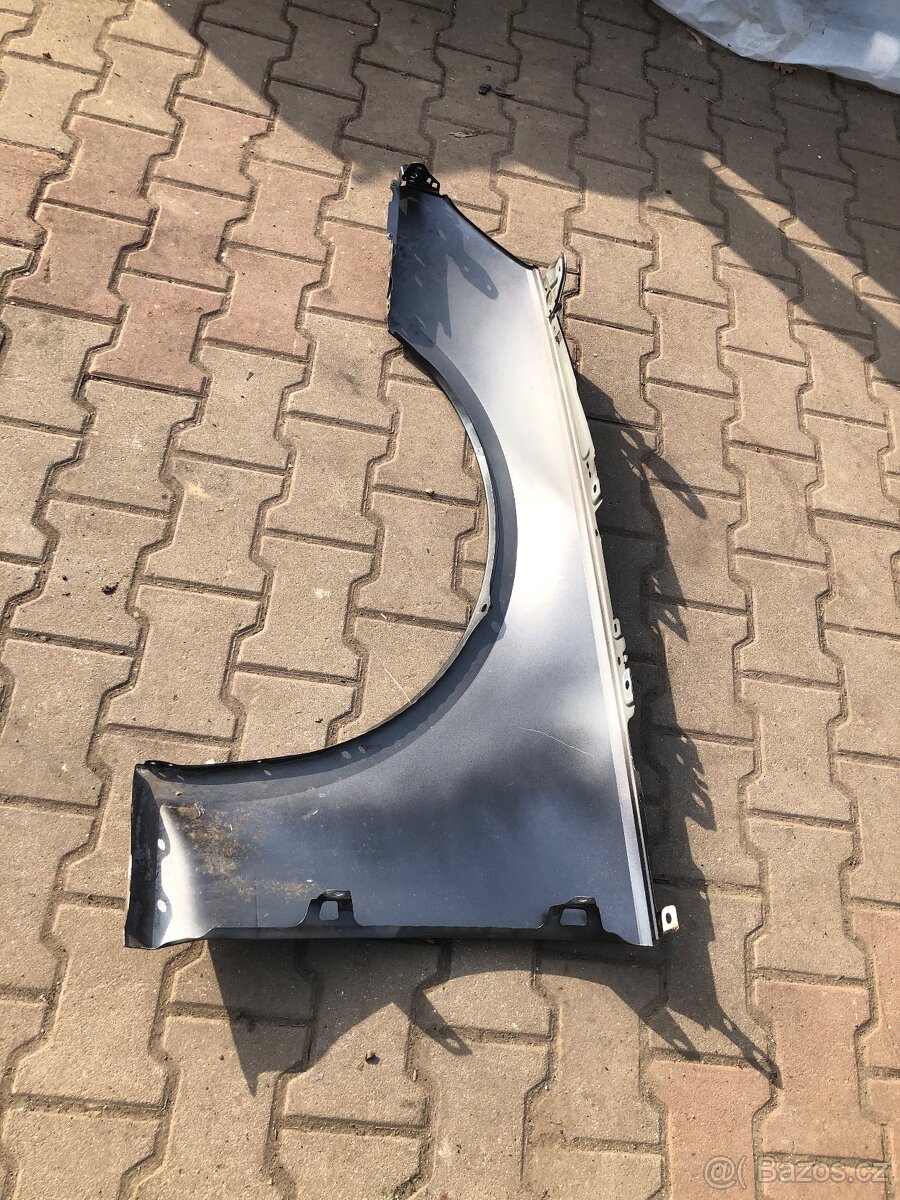 Pravý blatnik Audi A4 B9 - 6