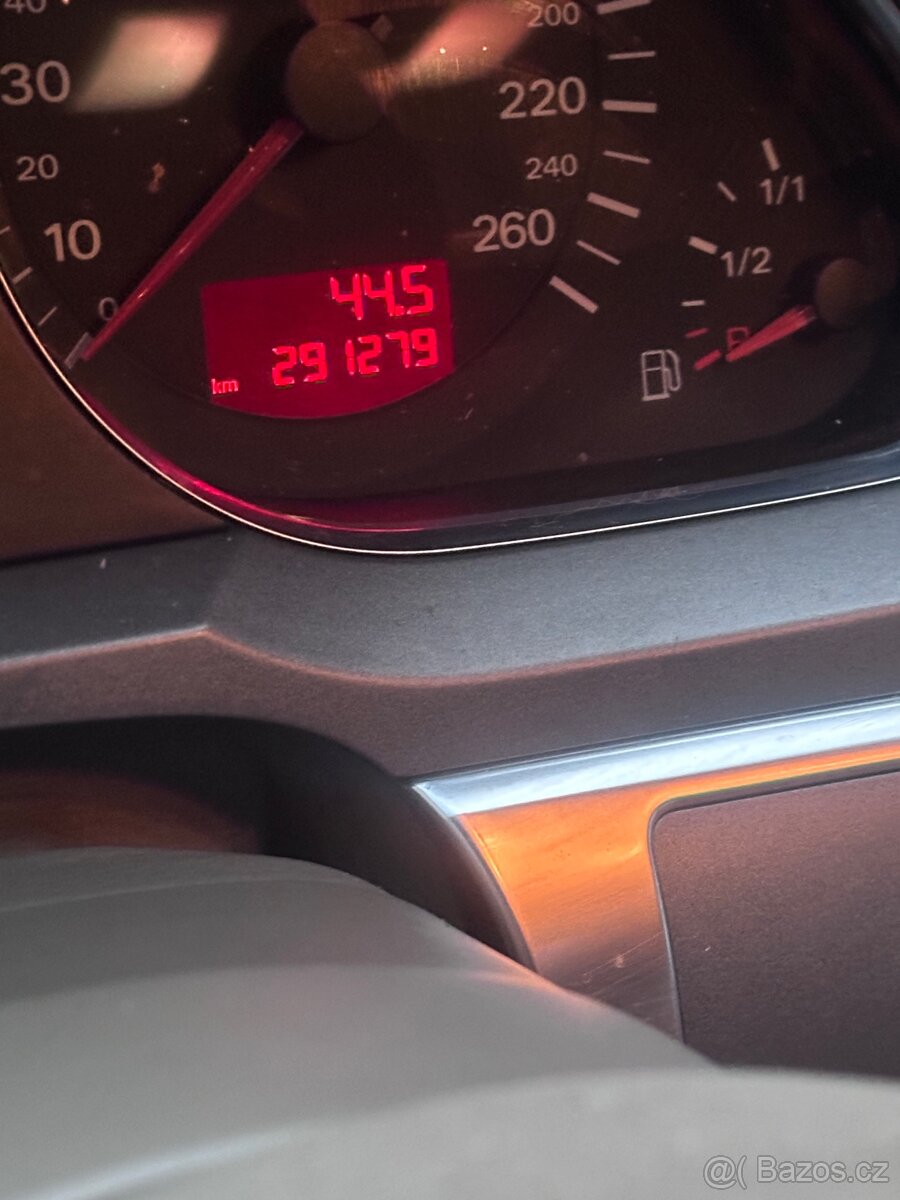 Audi A6C6 - 6
