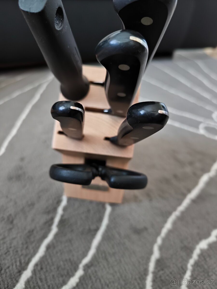 Wüsthof Solingen Gourmet - blok s noži - 6