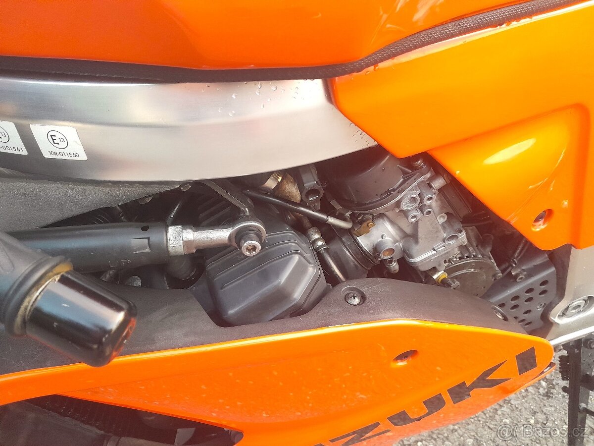 Moto Suzuki GSX-R 750 w z roku 1993 - 6