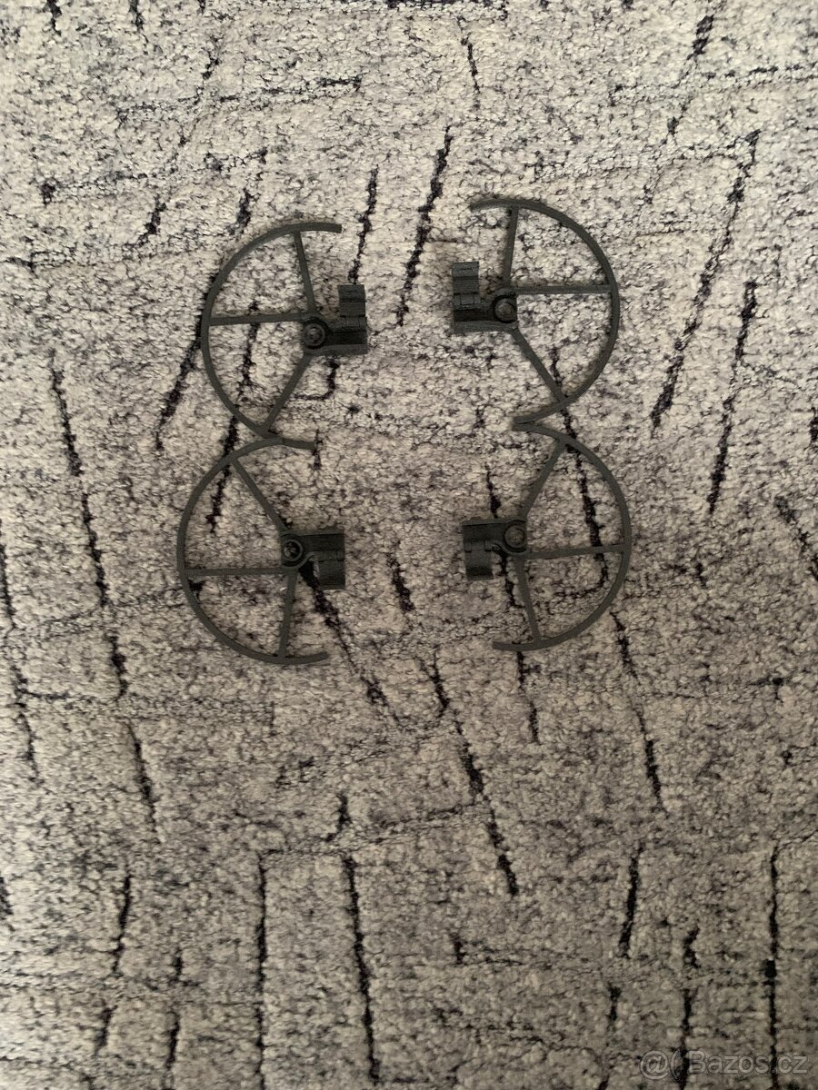 Dron potensic atom 4K + hub se 3 bateriemi - 6