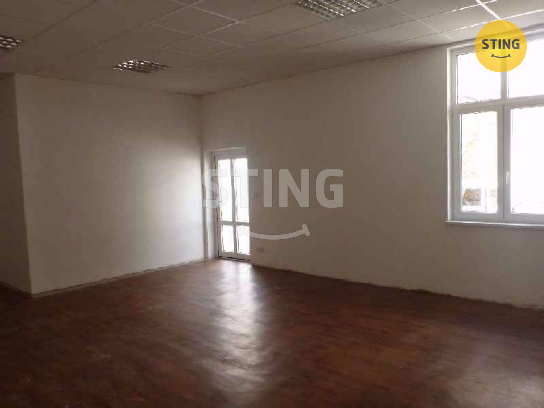 Pronájem prodejny se zázemím a skladem., 131342 - 6