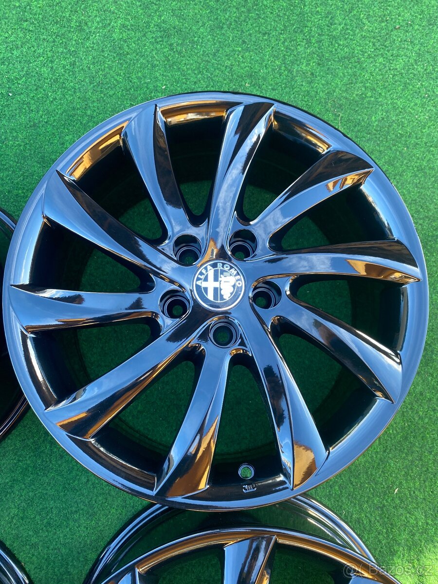 ALU KOLA ALFA GIULIETTA R17’ 5X110 BLACK - 6