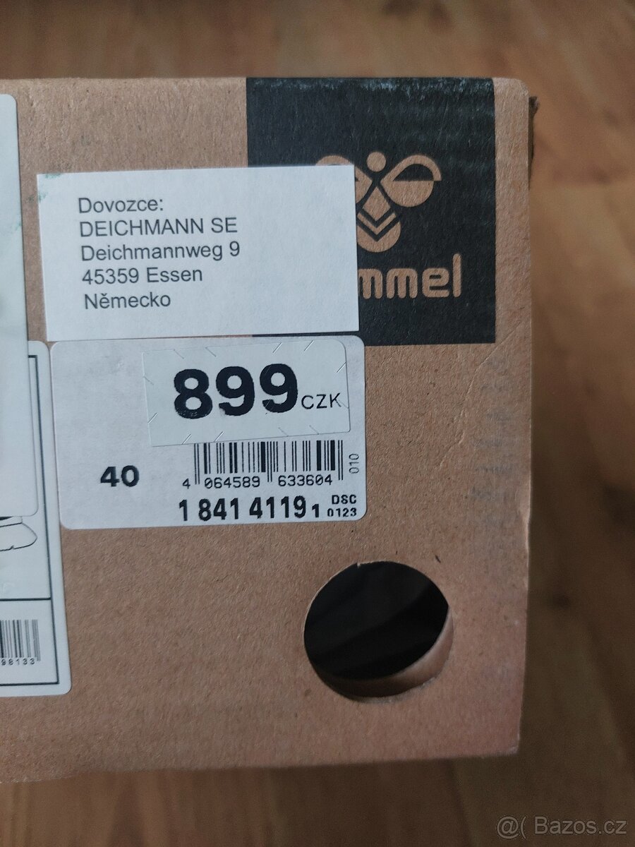 NOVÉ boty Hummel vel. 40... PC 899,- - 6