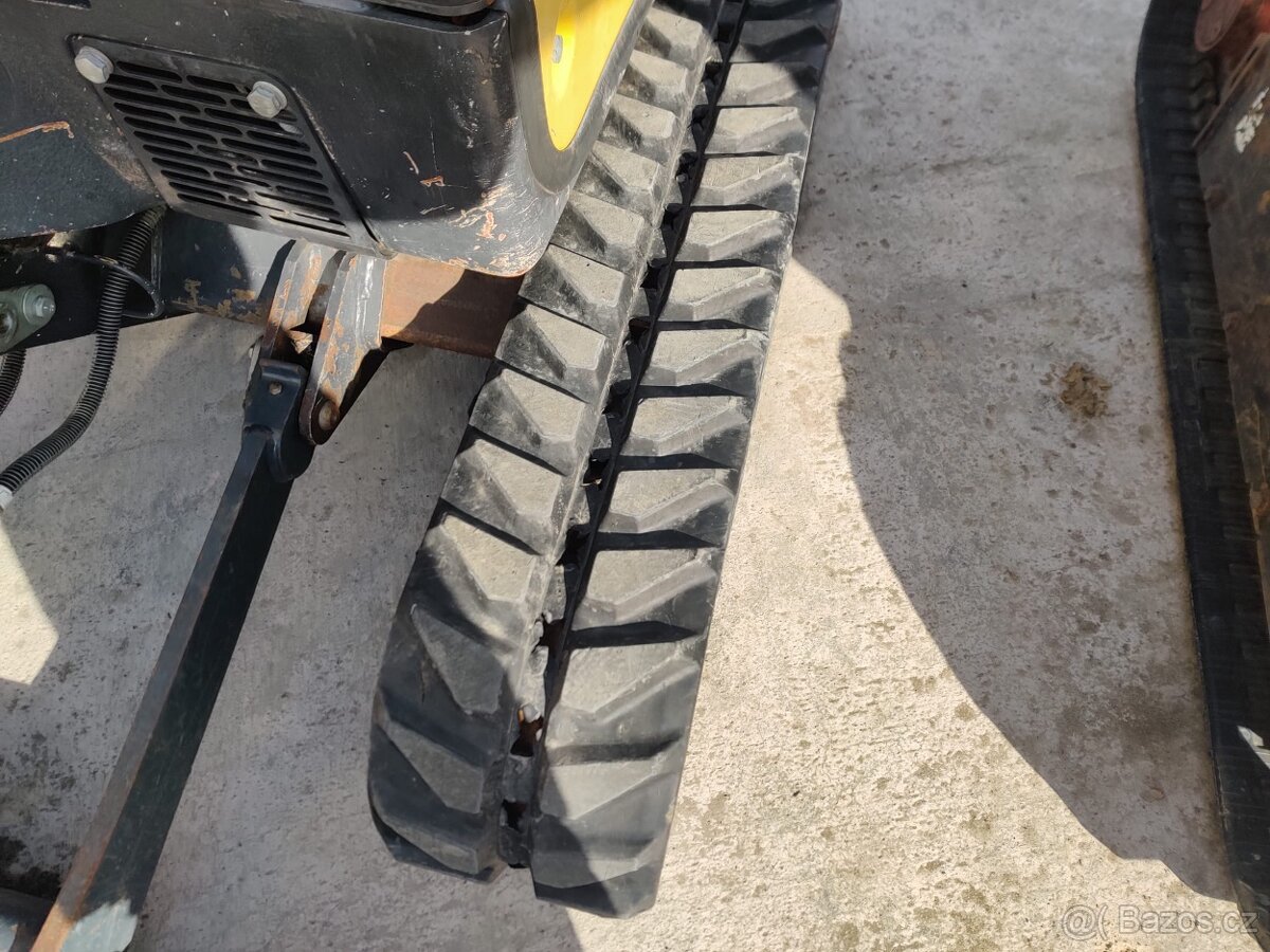 Pásový minibagr YANMAR SV 18 - 6