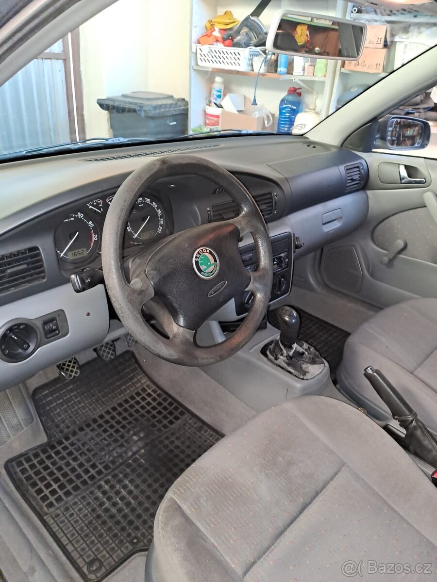 Škoda Octavia Combi 1,6 benzín 75kW - 6