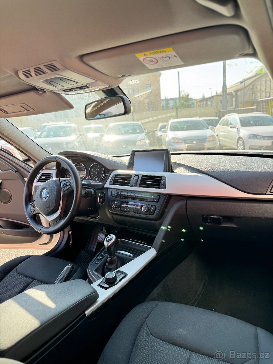 đ BMW Ĺada 3 Touring 318d xDrive ⢠ManuĂĄl ⢠2015 ⢠197âŻ852⯠- 6