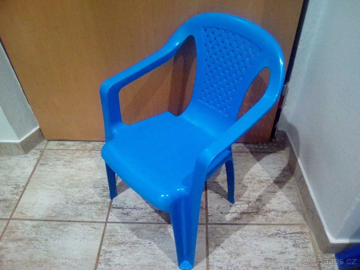 Plastová dětská židlička židle modrá - 6