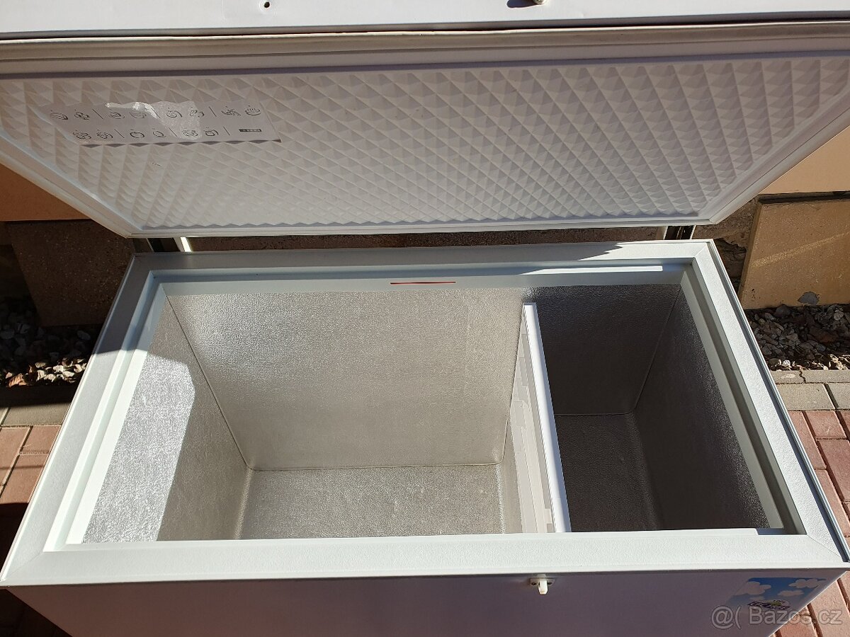 Pultový 300 litrový mrazák Samsung Calex Symphony 33 E - 6