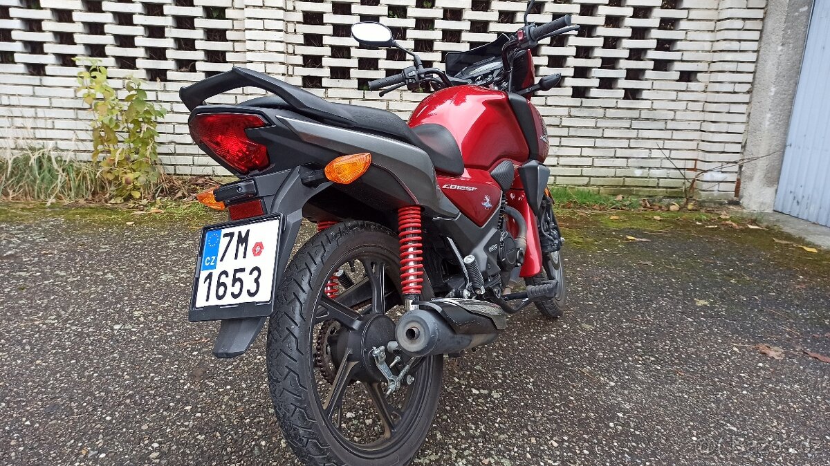 Honda CB 125f - 6