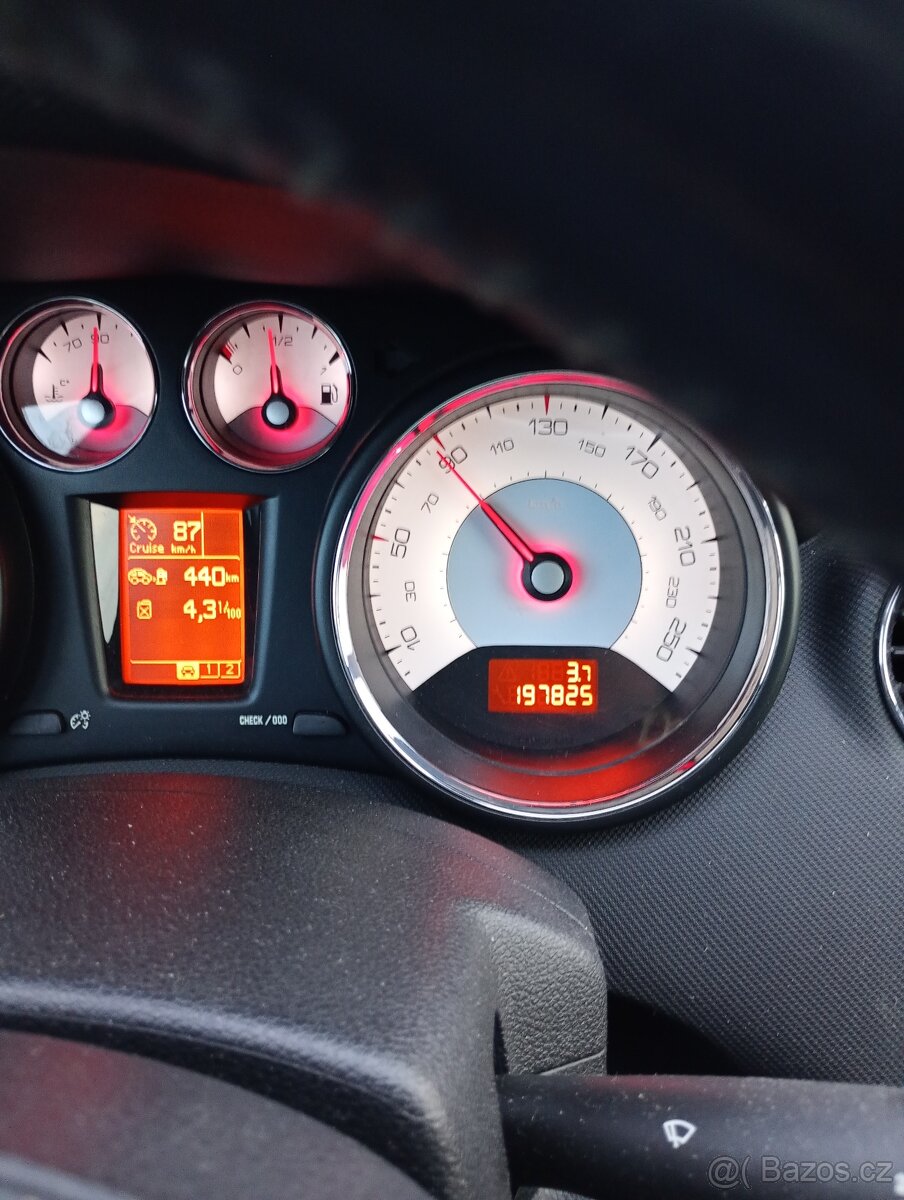 Peugeot 308 SW 2.0 HDI - 6