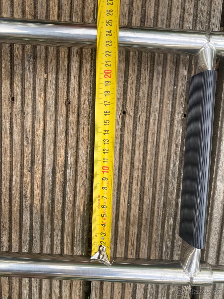 Nerezové kompaktní skládací schůdky k bazénu nebo lodi - 6