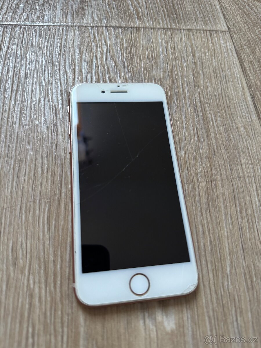Apple iPhone 8 64GB Zlatý - 6