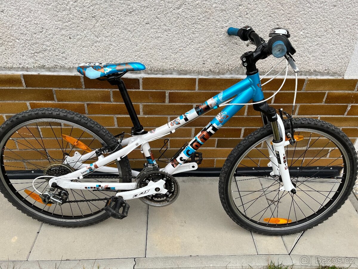 Dívčí kolo Junior 24 - 6