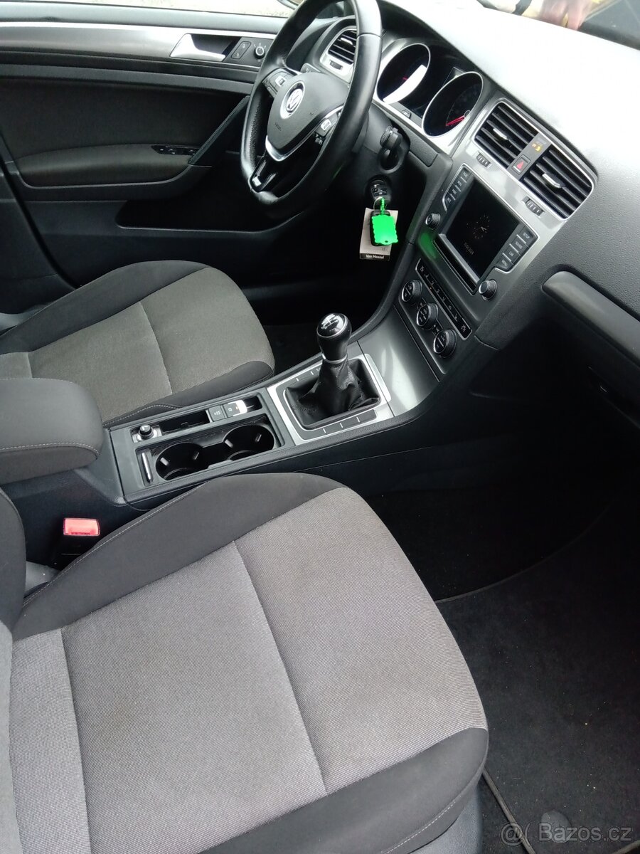 Prodám VW Golf 7 - 6