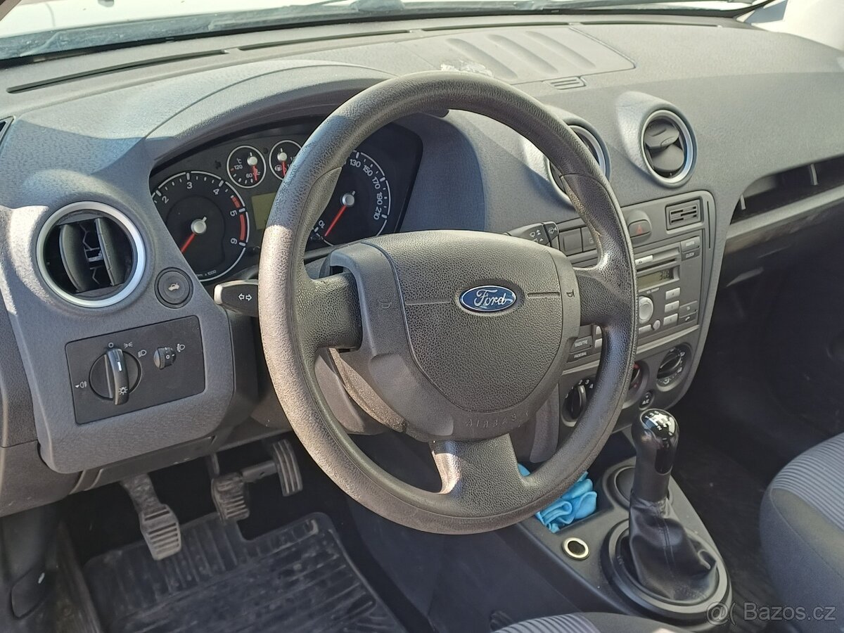 Ford Fusion - 6
