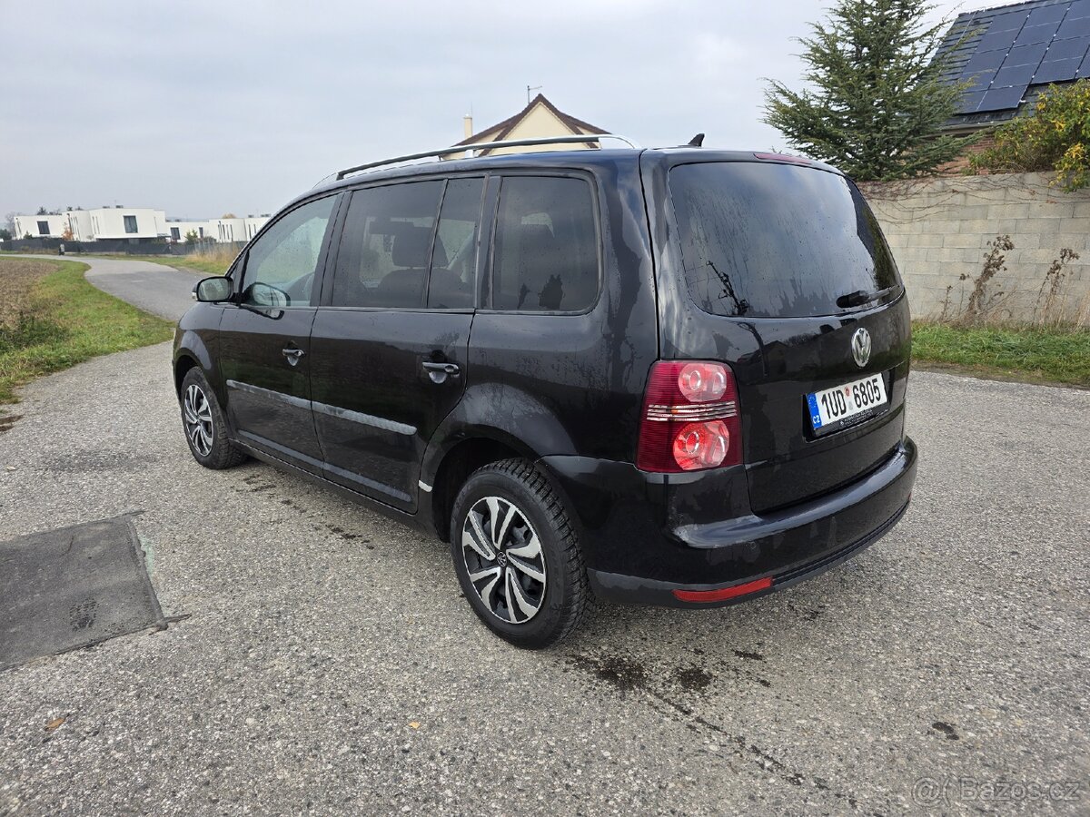 Volkswagen Touran TOP výbava - 6
