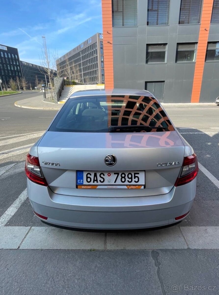ŠKODA Octavia 1.6 TDI 85kw Dsg Style - 6