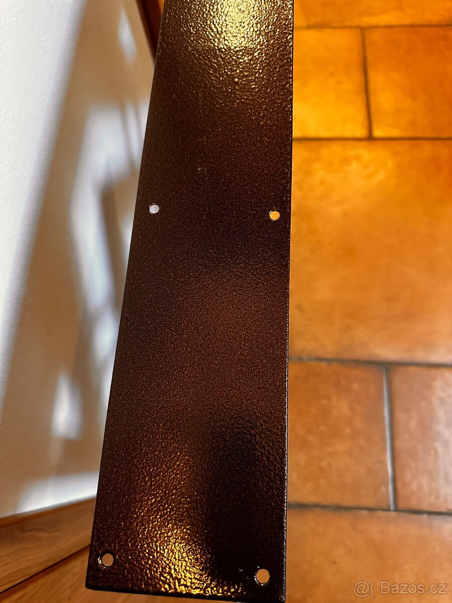 Kovové podnože - 6