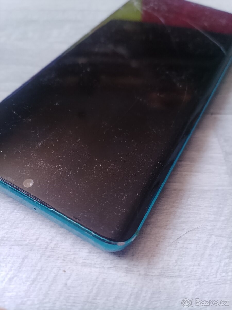 Moto E14 a Xiaomi Mi Note 10 na ND - 6