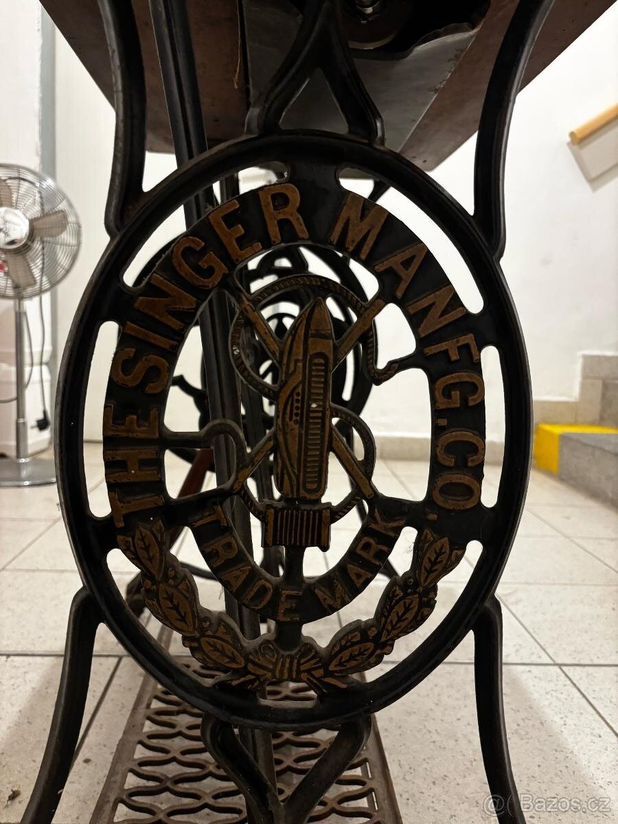 Šlapací šicí stroj SINGER - 6