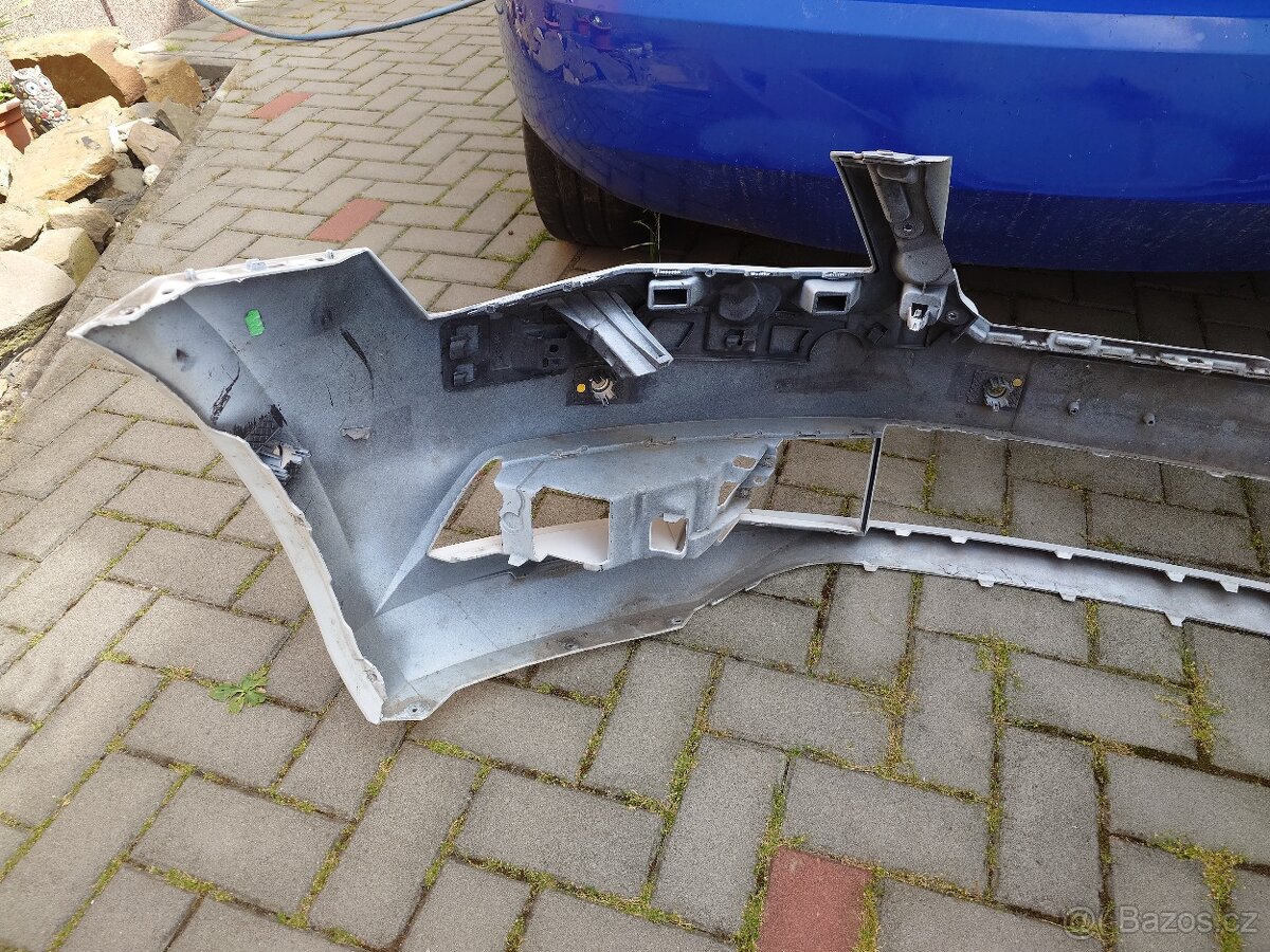 Přední nárazník Škoda Superb 3 - 6