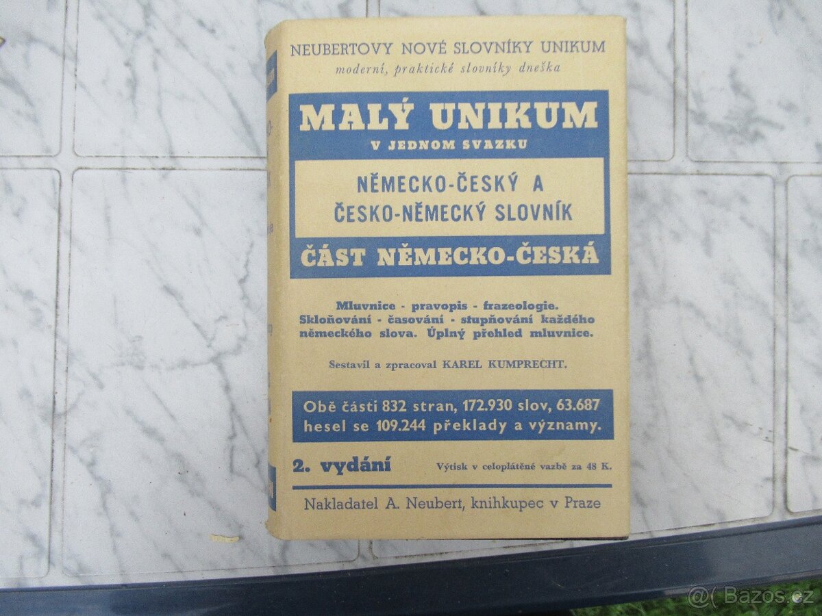 různé staré knihy - 6