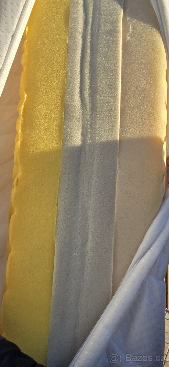 Postel Ikea Hemnes + 2x matrace - 6