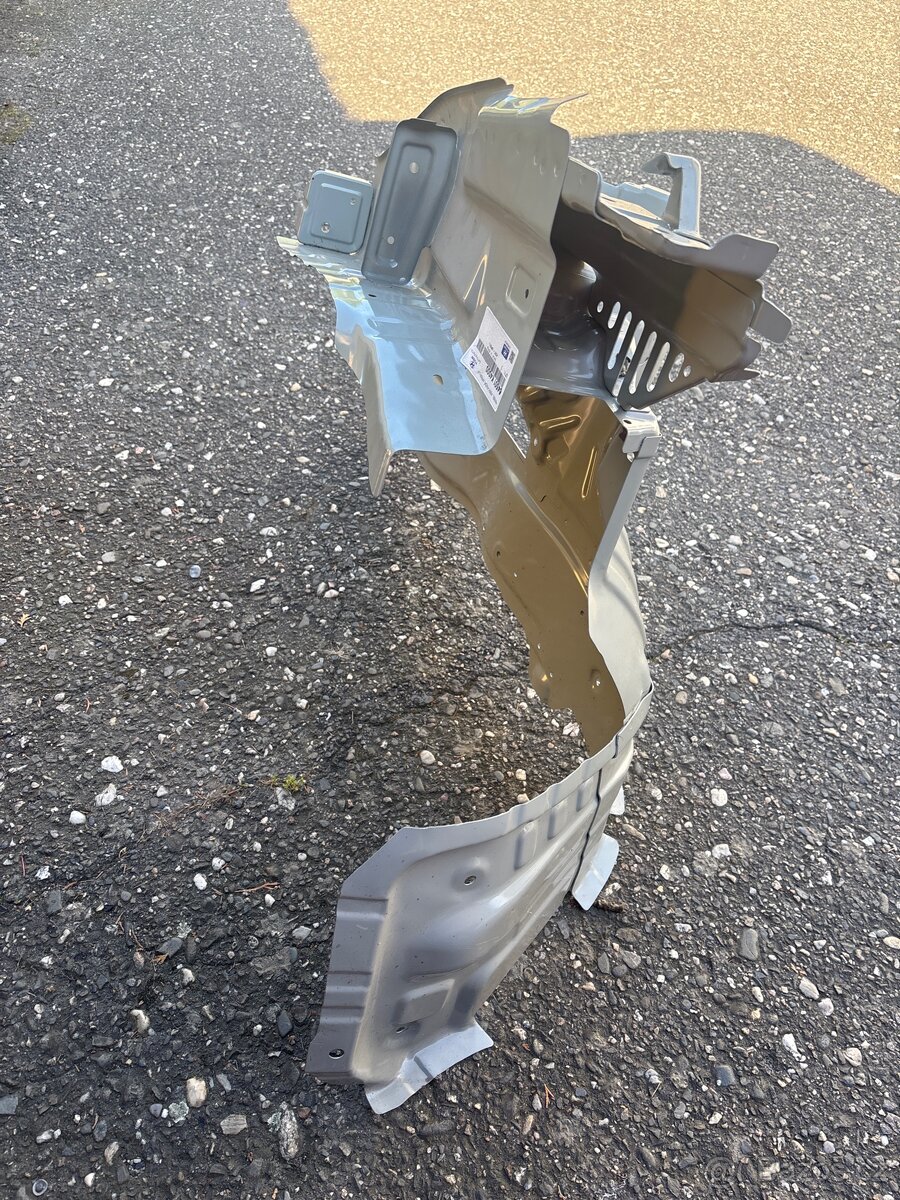 Hyundai Kona (lze i na electric)levý podběh - 6