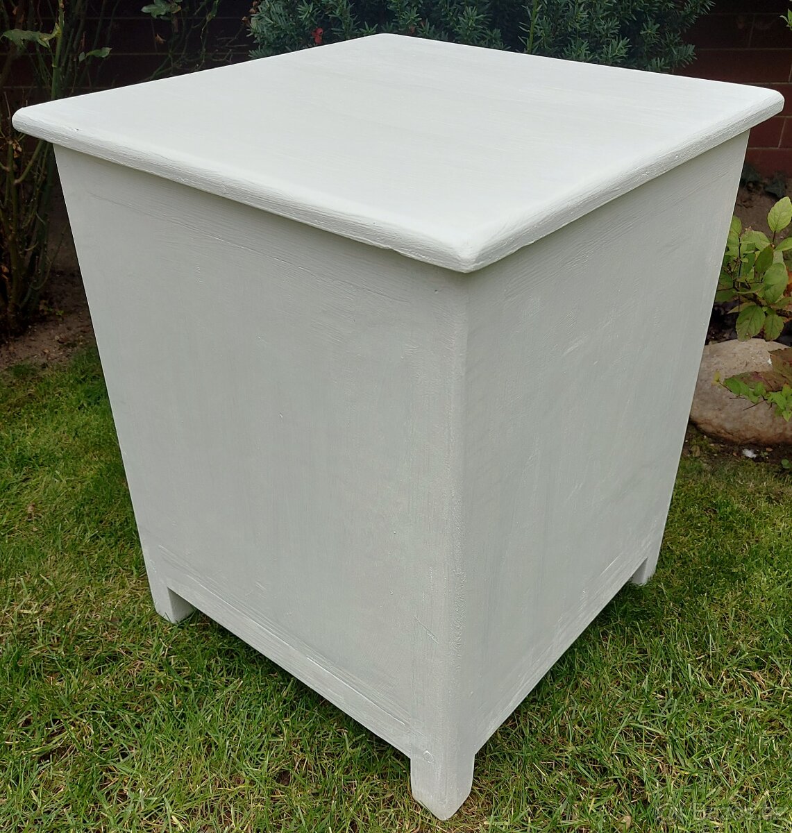 Skříňka s dvířky bílá - 6