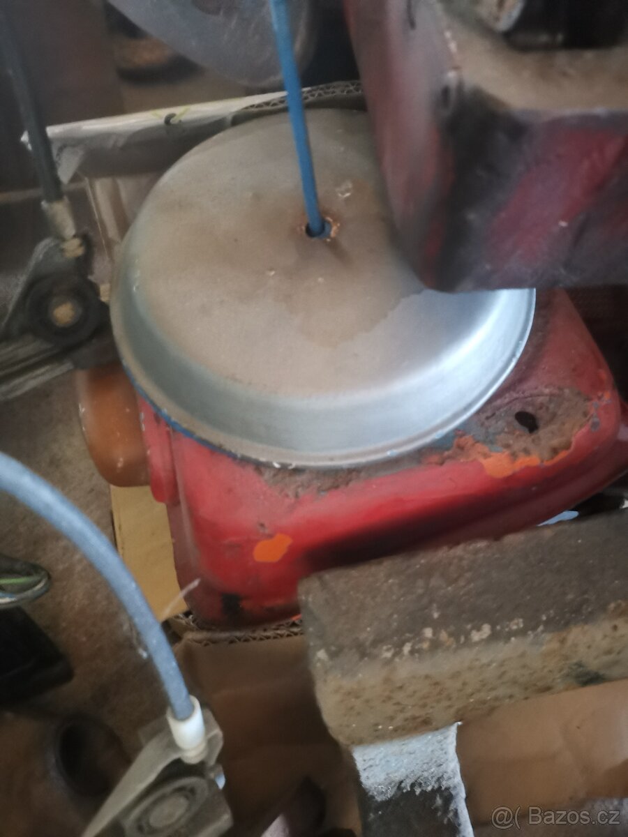 Blatníky Tatra 148 - 6