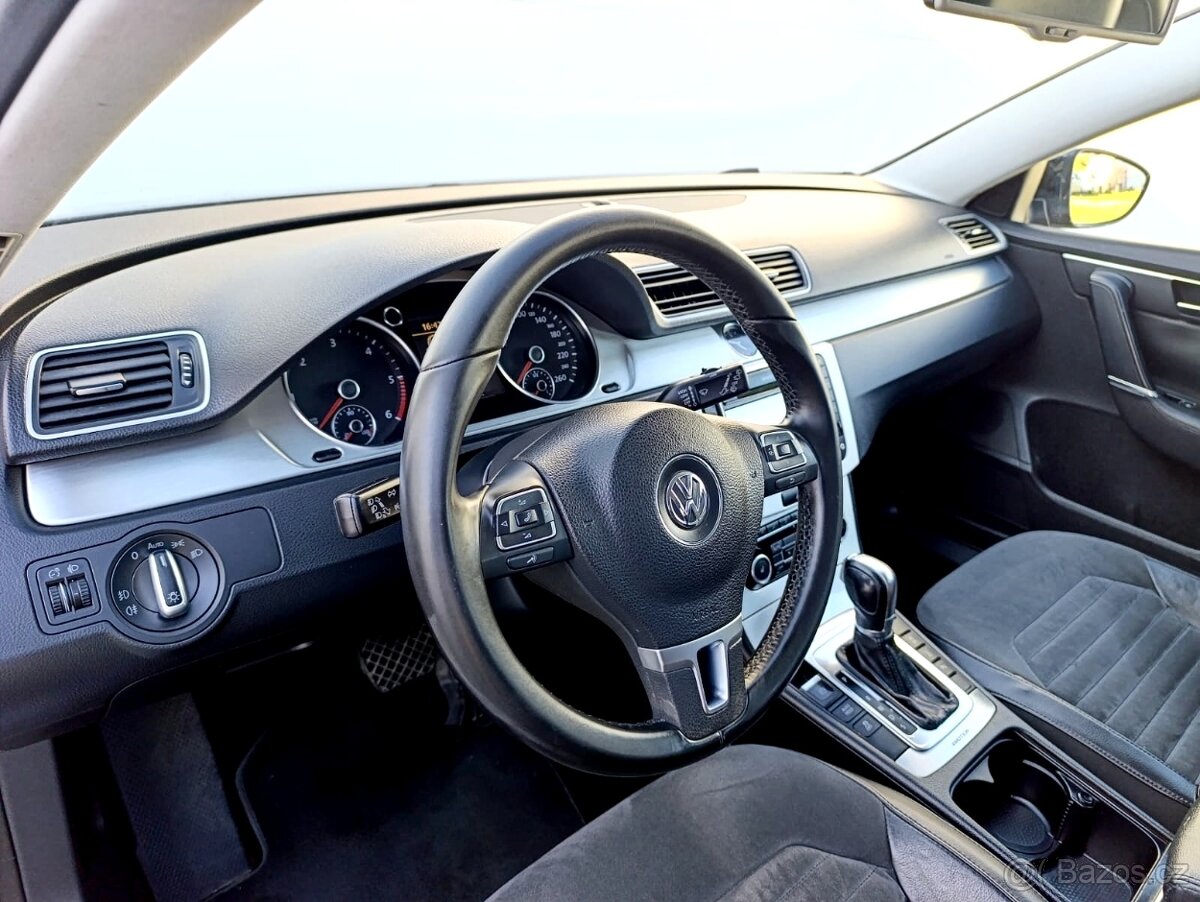 Volkswagen Passat 2.0 TDi DSG 4x4 Navi Kůže - 6