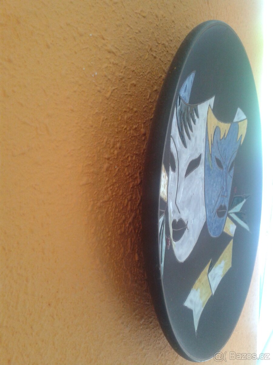 Nástěnný talíř Dvě masky, glazovaná keramika - 6