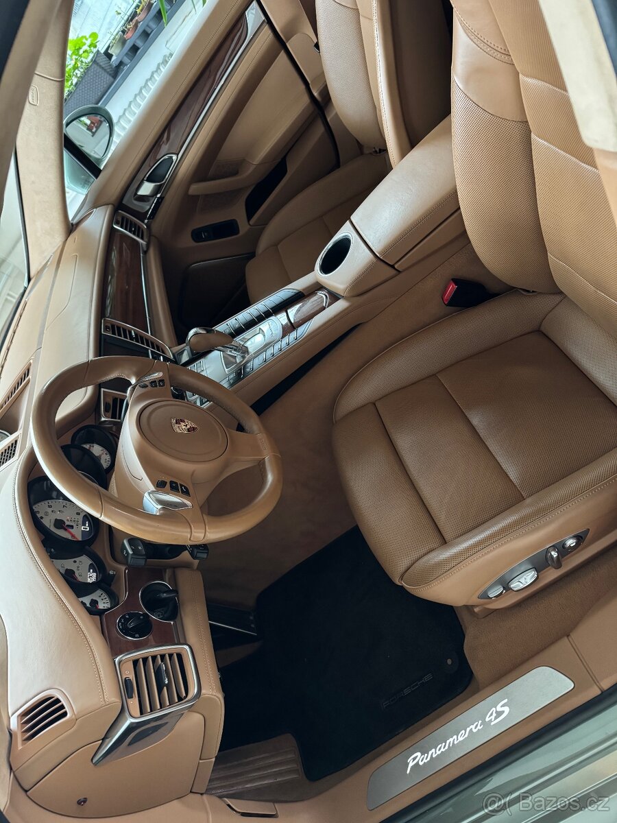 Porsche Panamera 4S – 4.8 V8 - 6