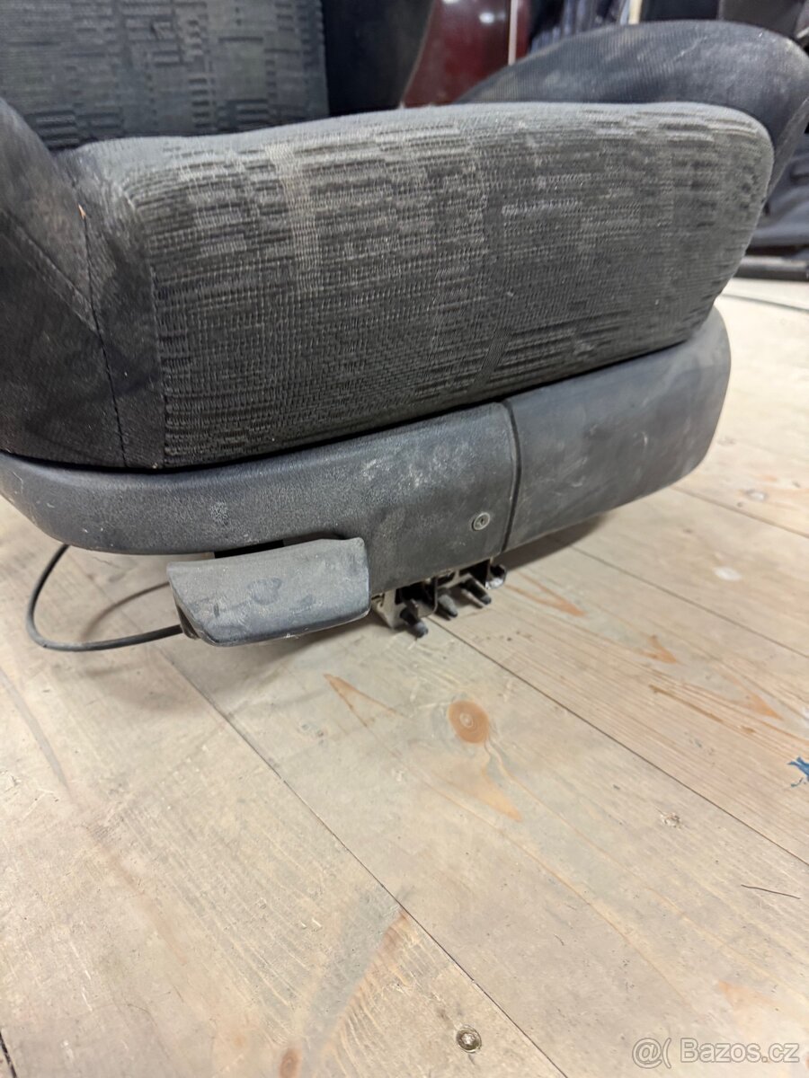 VW Passat B5, B5,5, přední sedačky - 6