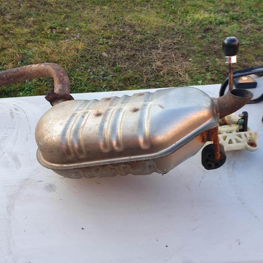 Mazda 6 2.0 D 100 Kw R.v. 2004 prodám díly. - 6