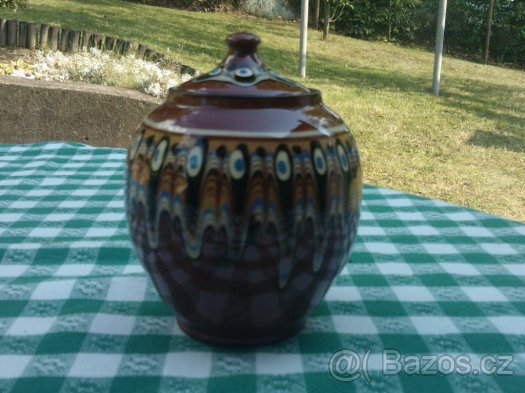 Hnědý puntikatý servis - 6