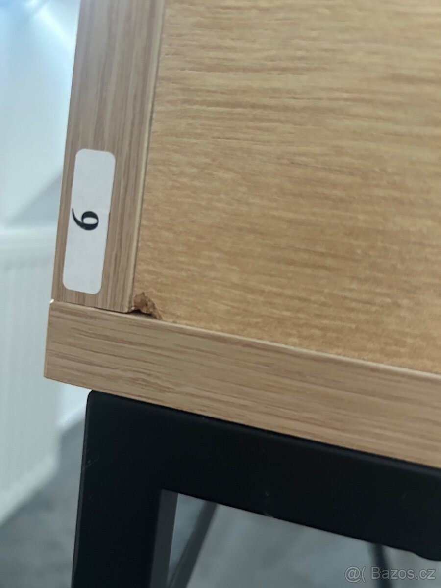 Kosmetický stolek - 6