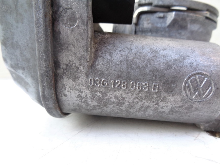 VW Škoda Audi Seat 2.0TDi škrtící klapka Pierburg 03G128063B - 6