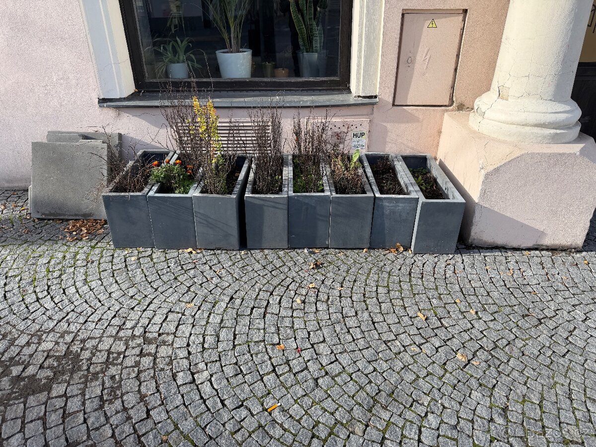 Betonový truhlík zahradní - 6