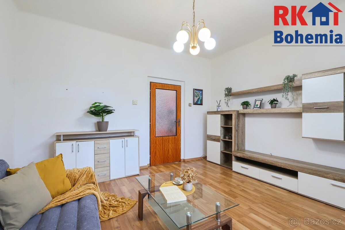 Prodej rodinného domu 2+1 s garáží s pozemkem 1177 m2 v Česk - 6