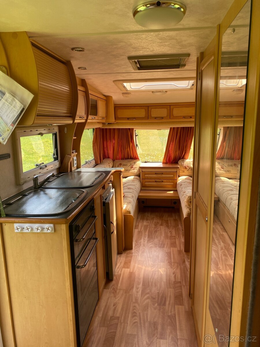 Karavan s předstanem - 6