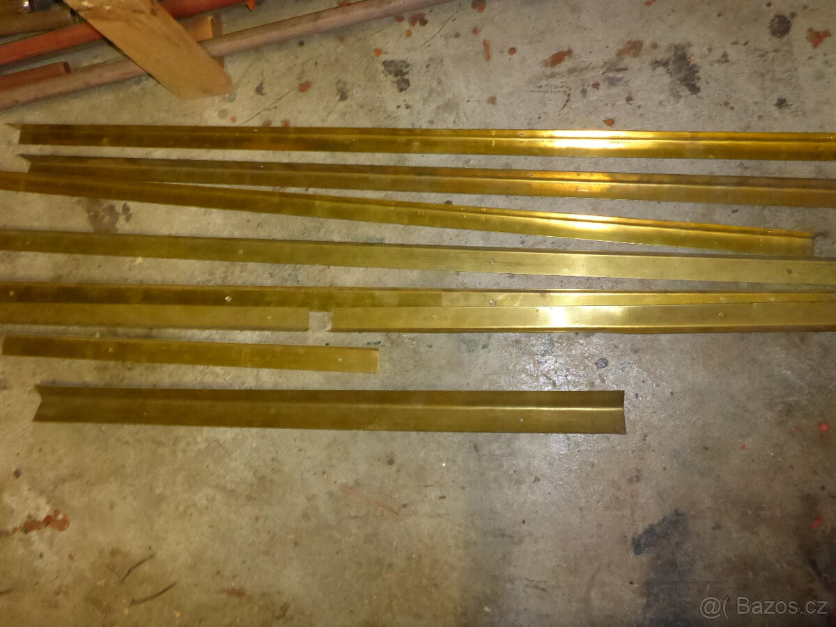 Různý kovový materiál - 6