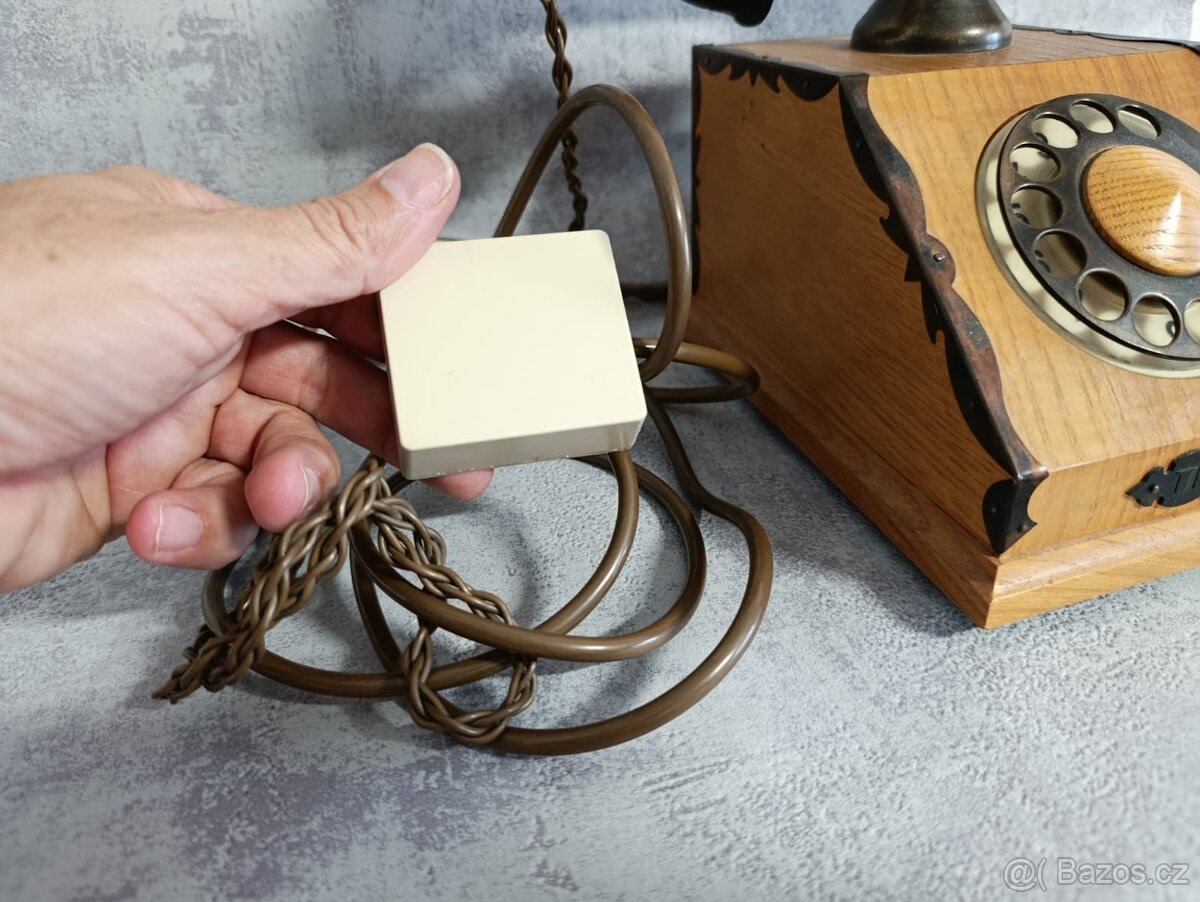 Starý telefon Tesla k dekoraci č.2 - 6