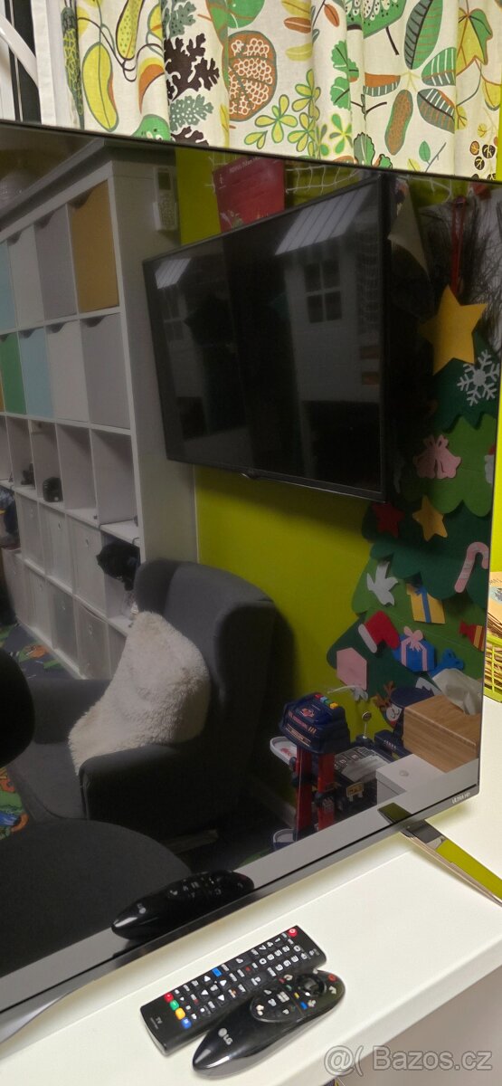 49" LG ULTRA HD 4K TV - 6