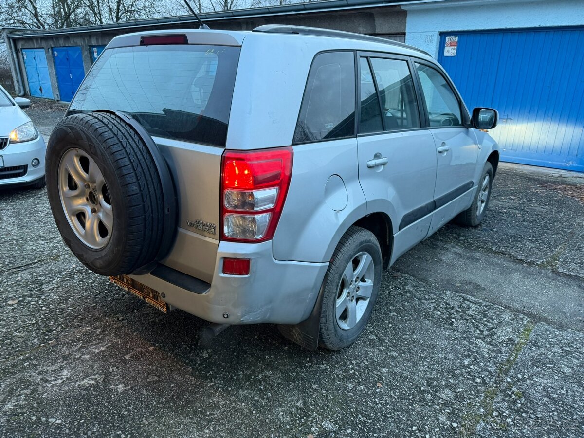 Suzuki Grand Vitara 2 2.0i LPG 4x4 - 6